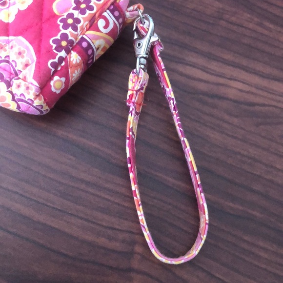 Vera Bradley Wristlet - Picture 4 of 5
